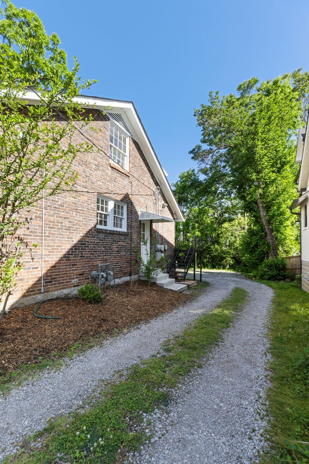2018B Sweetbriar Ave B - Photo 3