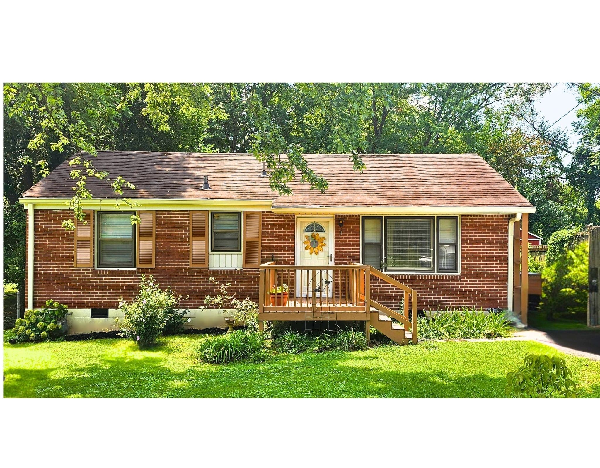 3-bed listing at 2925 Lakeland Dr, Nashville
