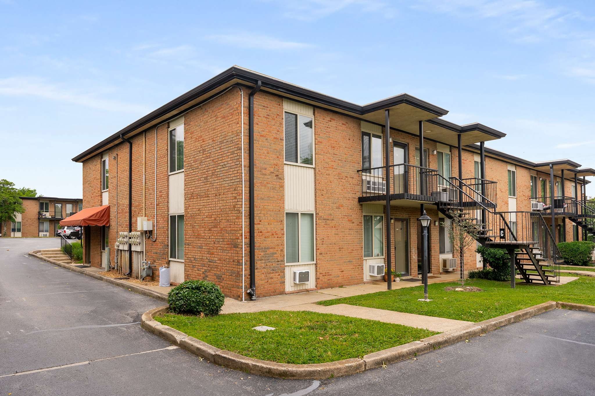 2601 Hillsboro Pike C9