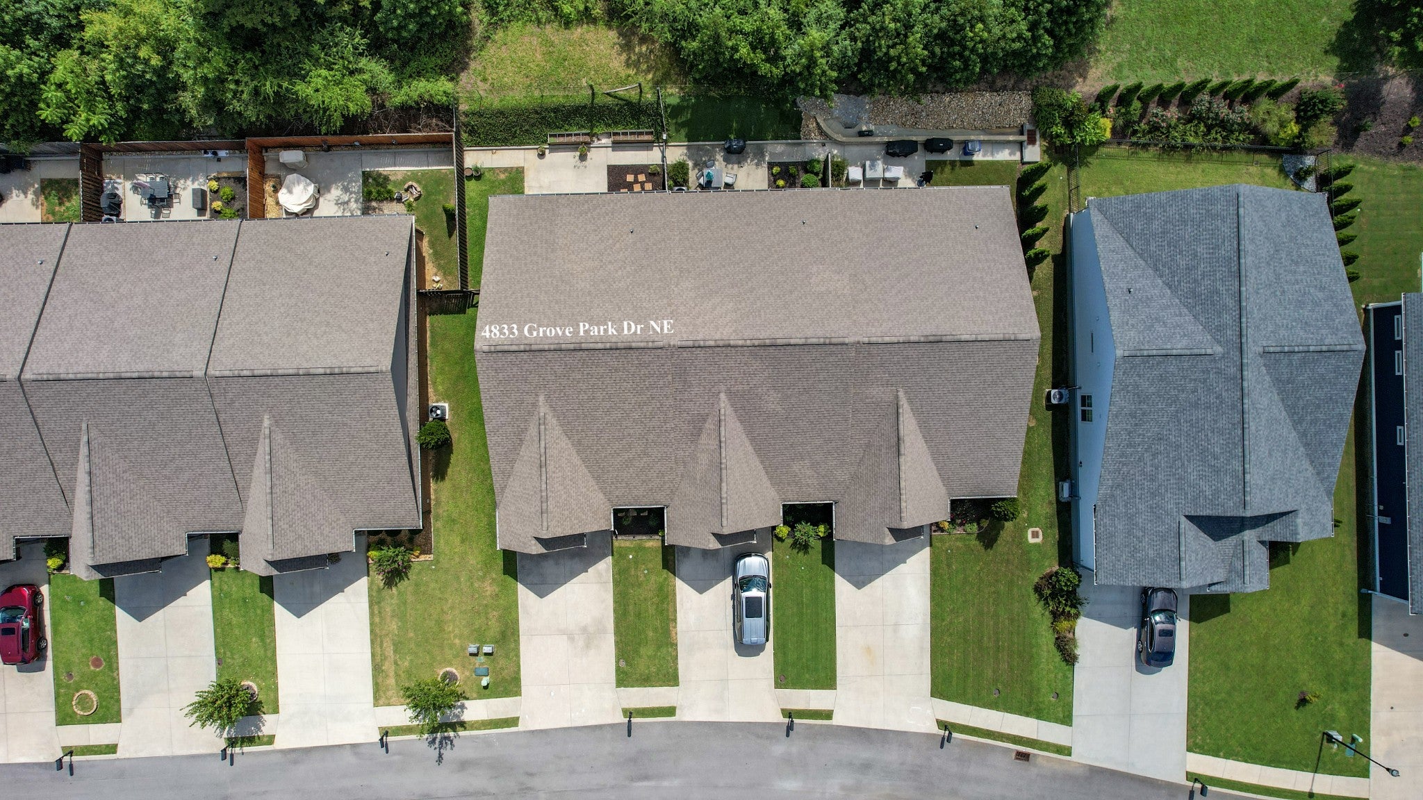 4833 Grove Park Dr NE