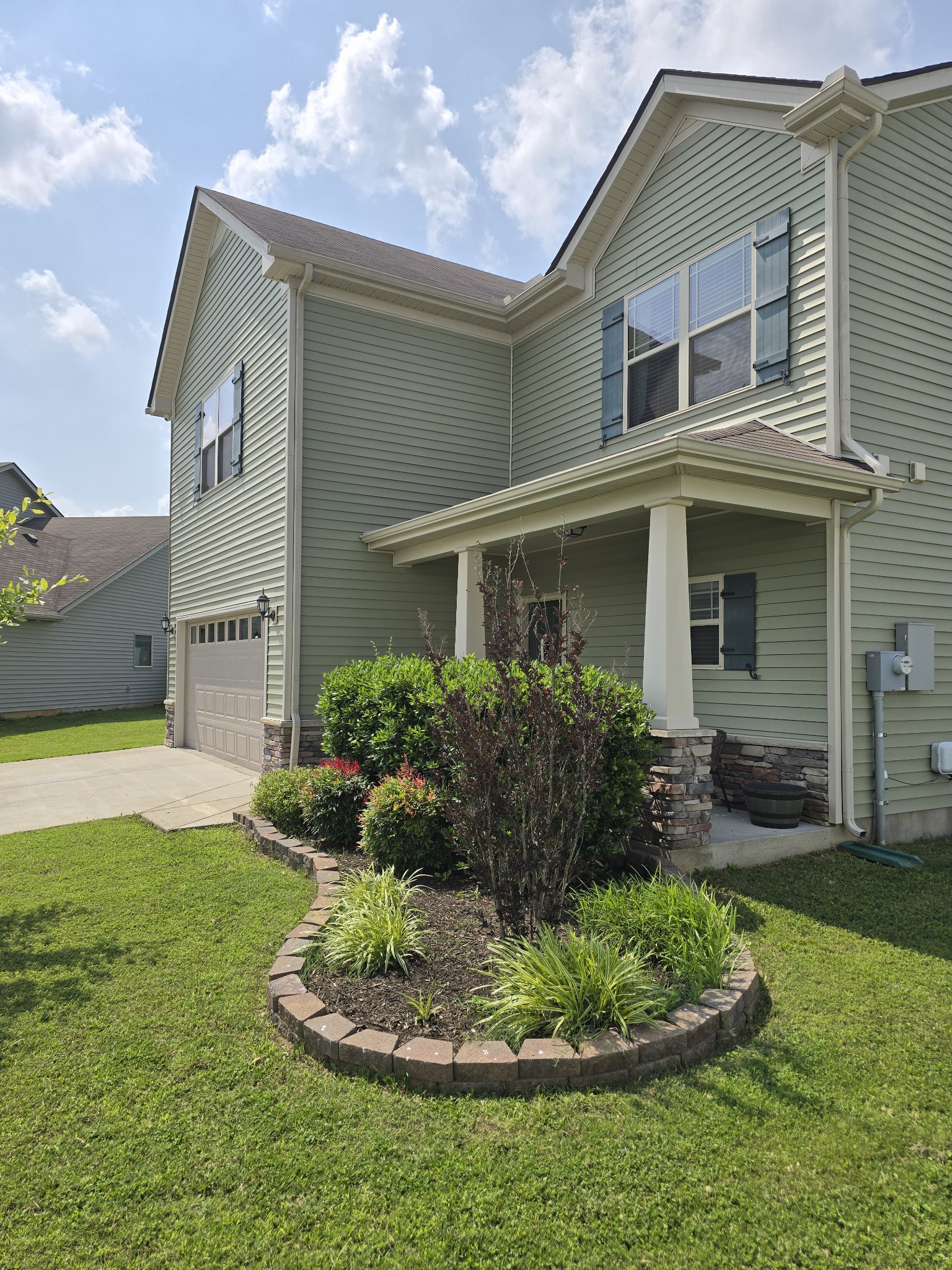 1736 Bellamy Ln