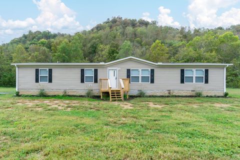 2211 Wartrace Hwy Pleasant Shade TN 37145