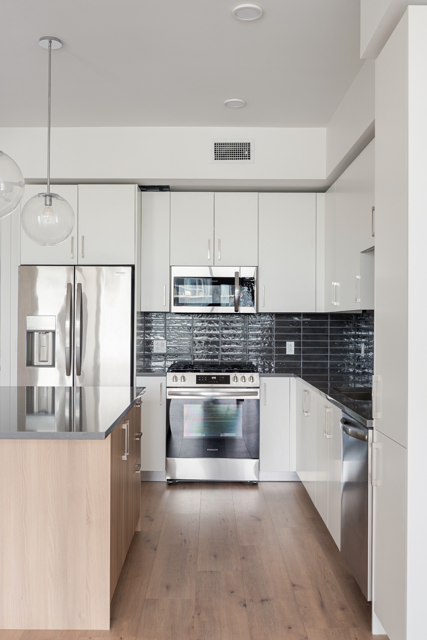 1212 Demonbreun St A12 (N)