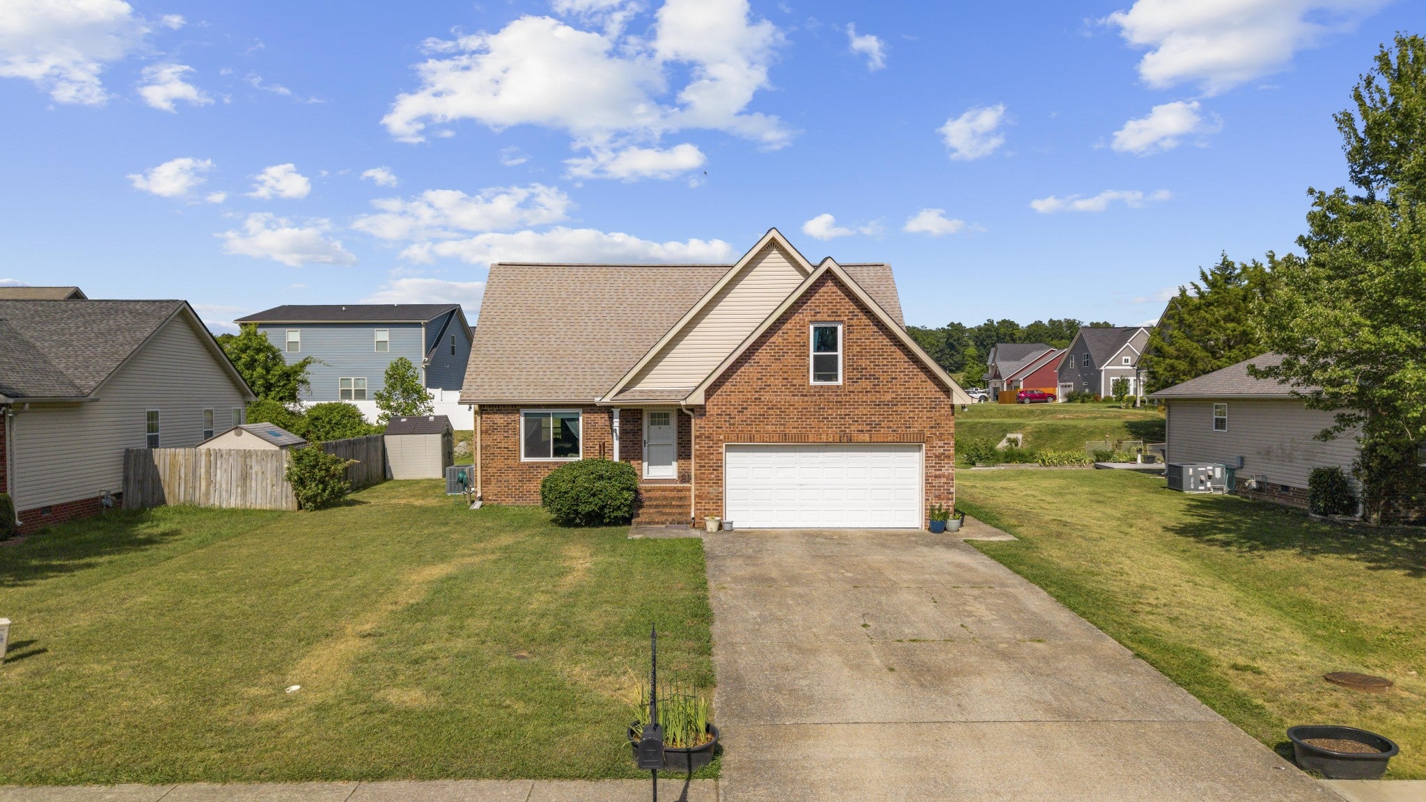 105 Bonnie Oak Dr