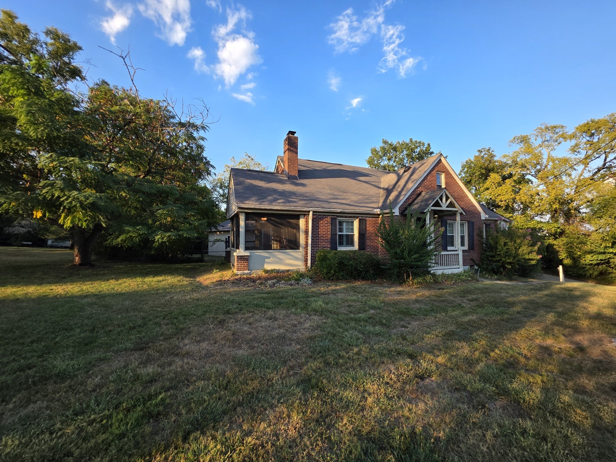 322 E Campbell Rd
