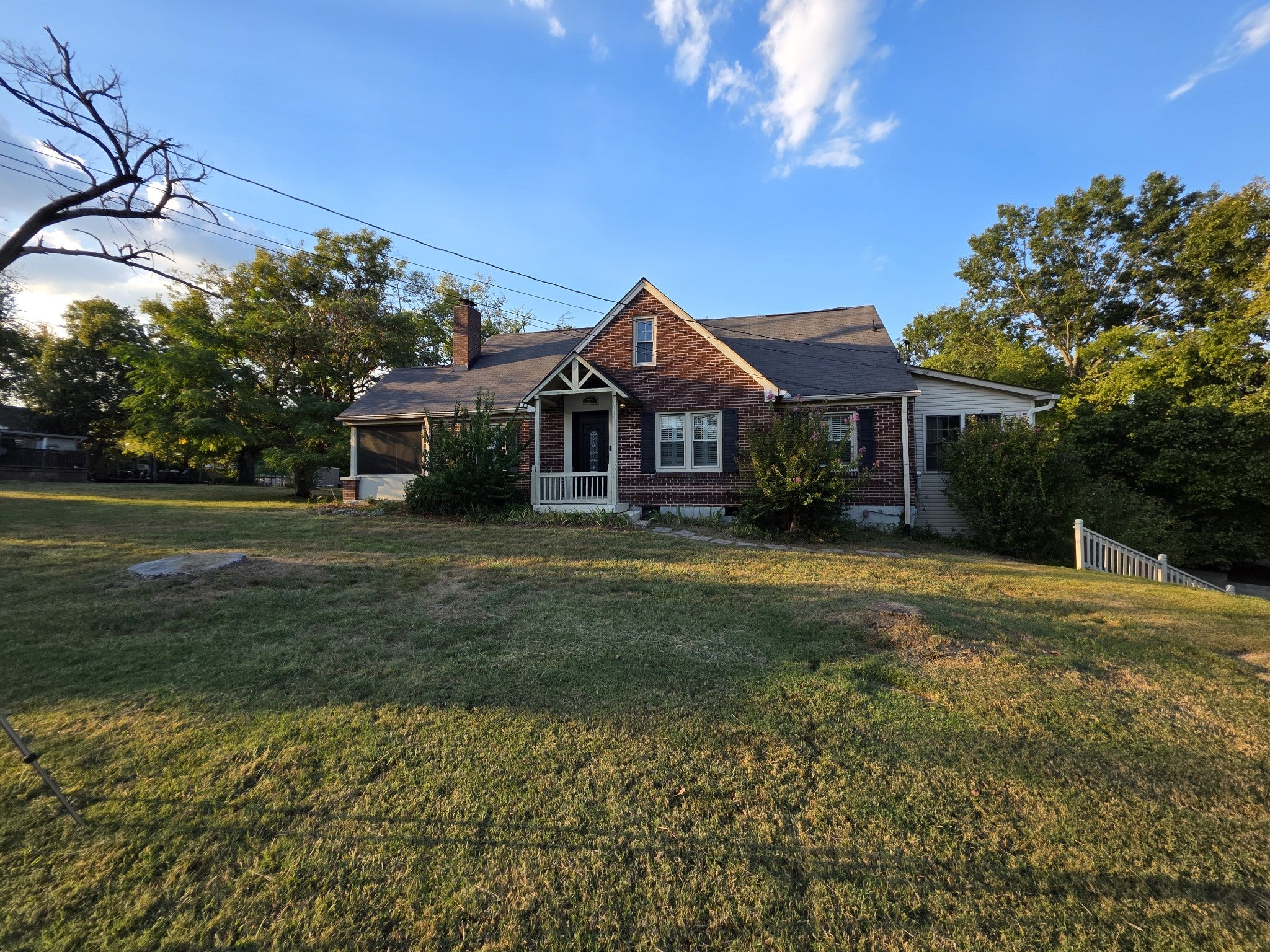 322 E Campbell Rd