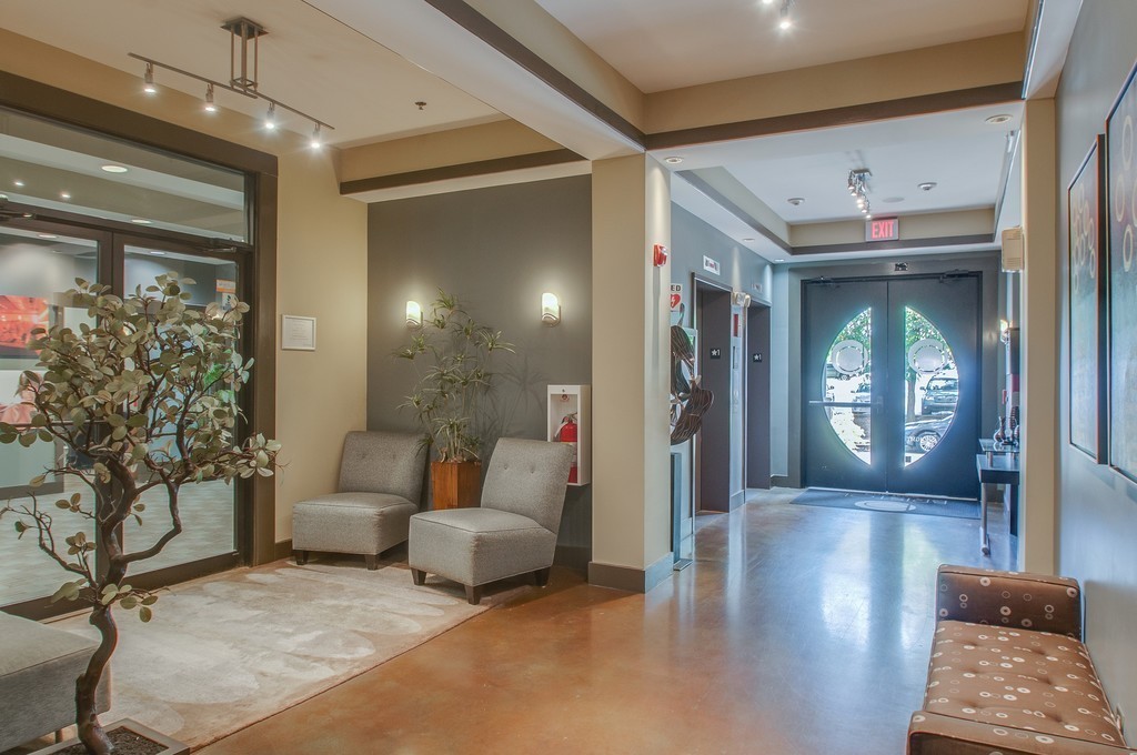 3000 Vanderbilt Pl 421