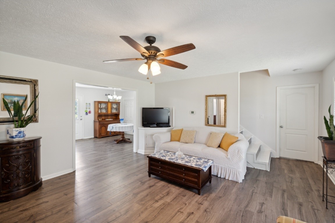 3448 Mahlon Moore Rd