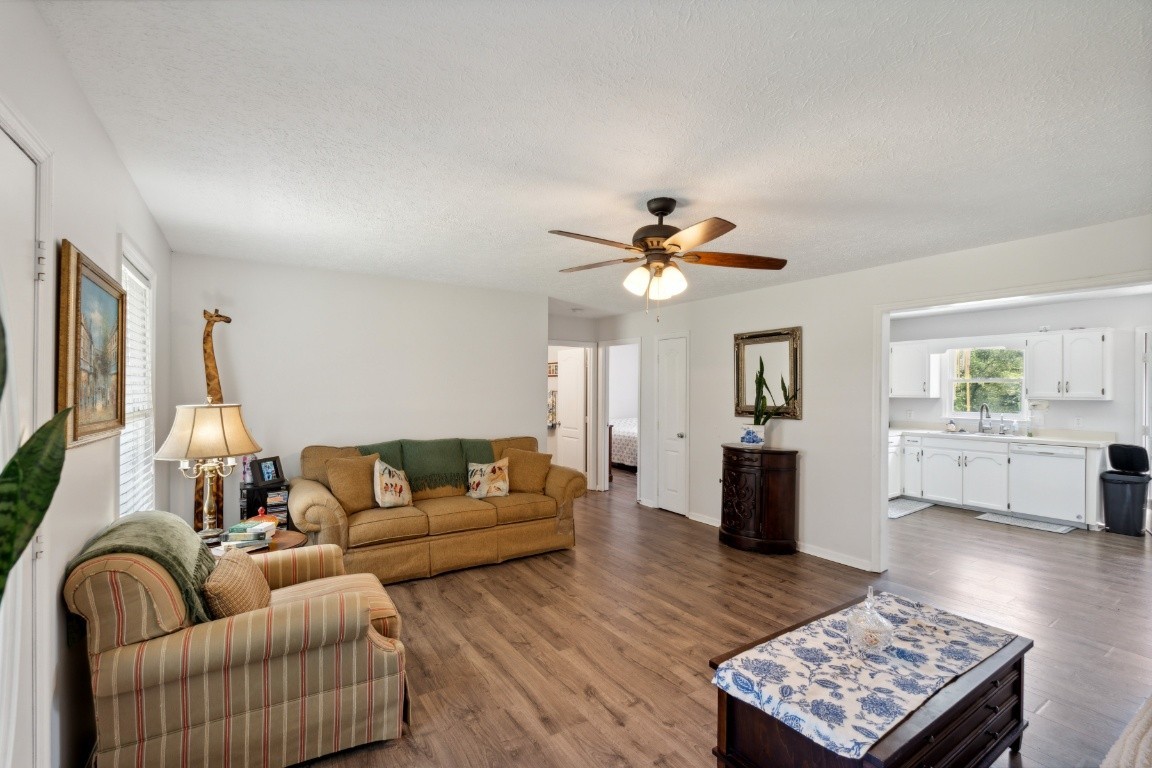 3448 Mahlon Moore Rd
