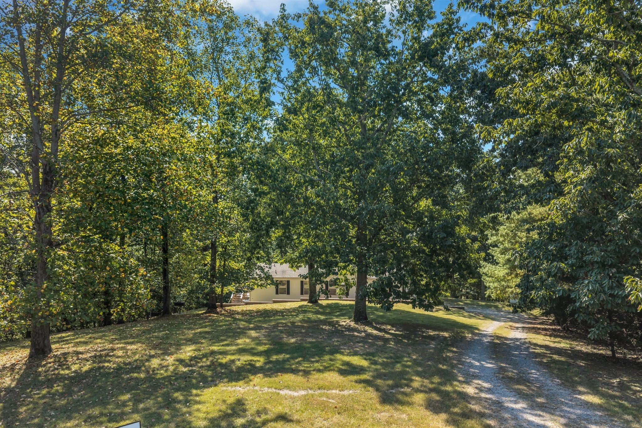 1066 Paula Ln