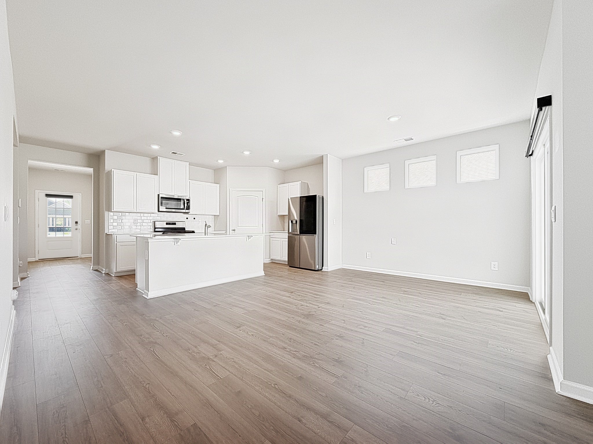 2042 Live Oak Dr