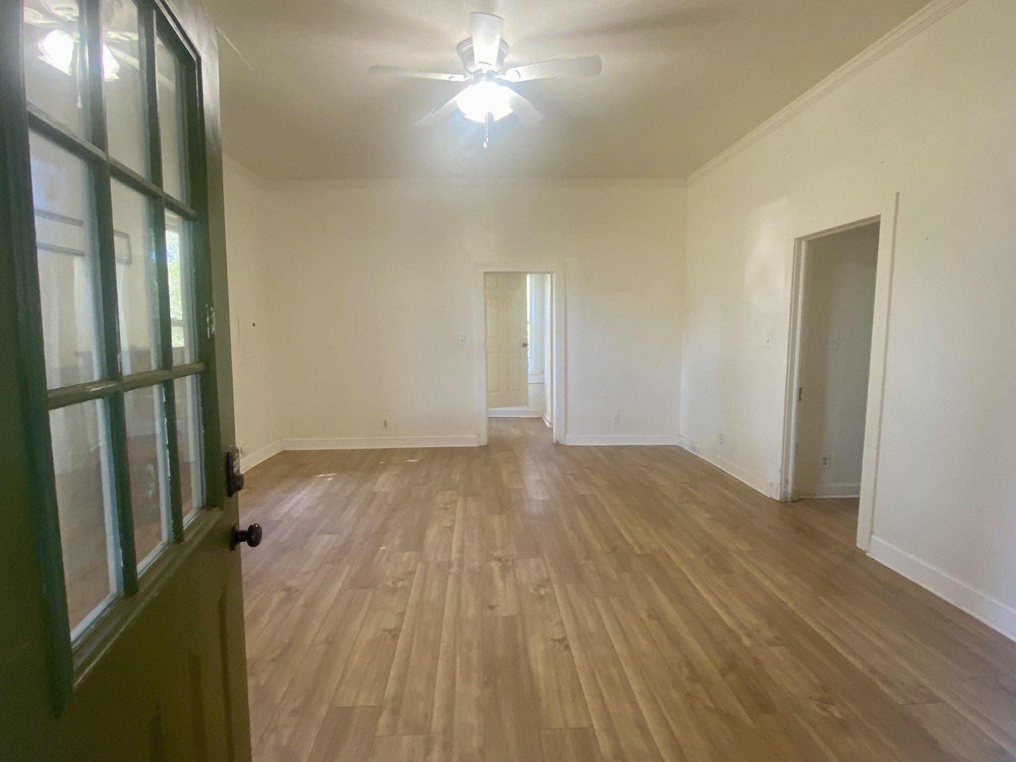 214 W Poplar St