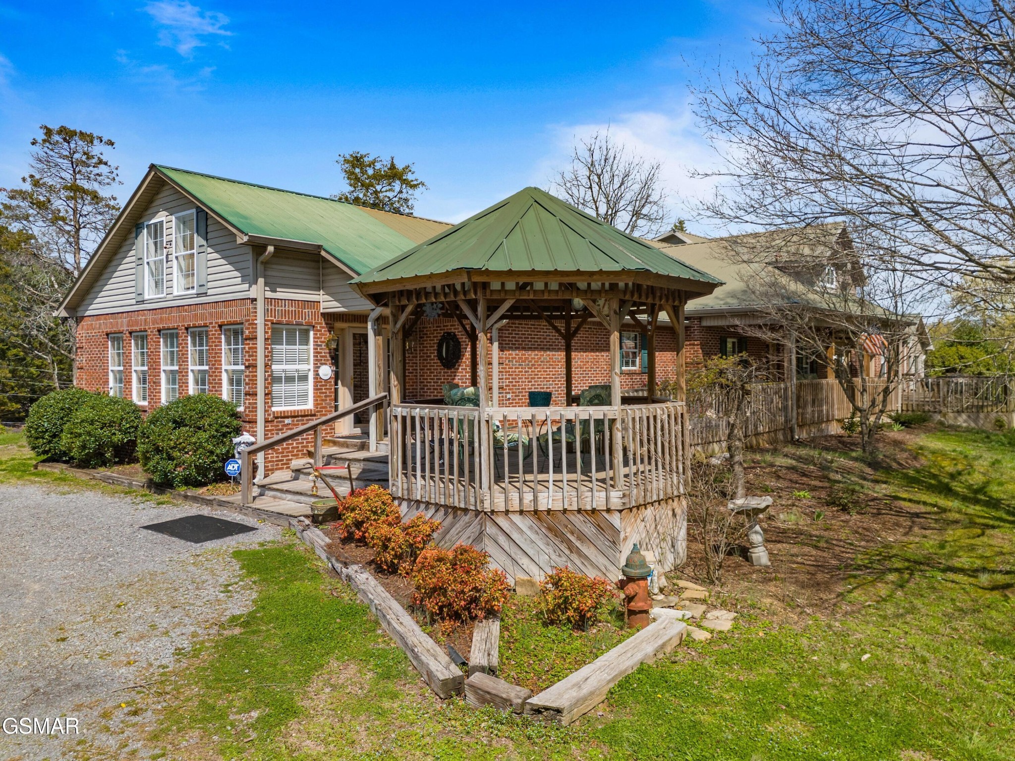 1645 E Main Street