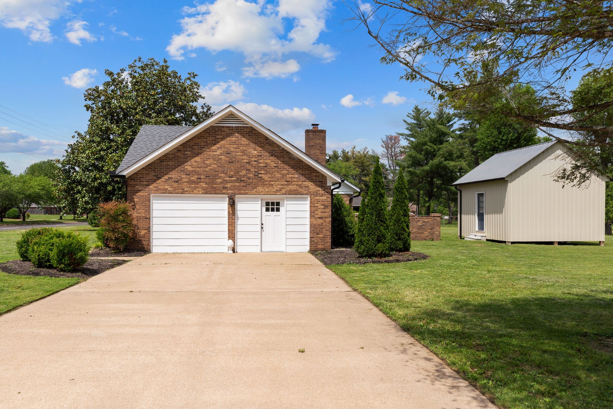 706 N Rutherford Blvd