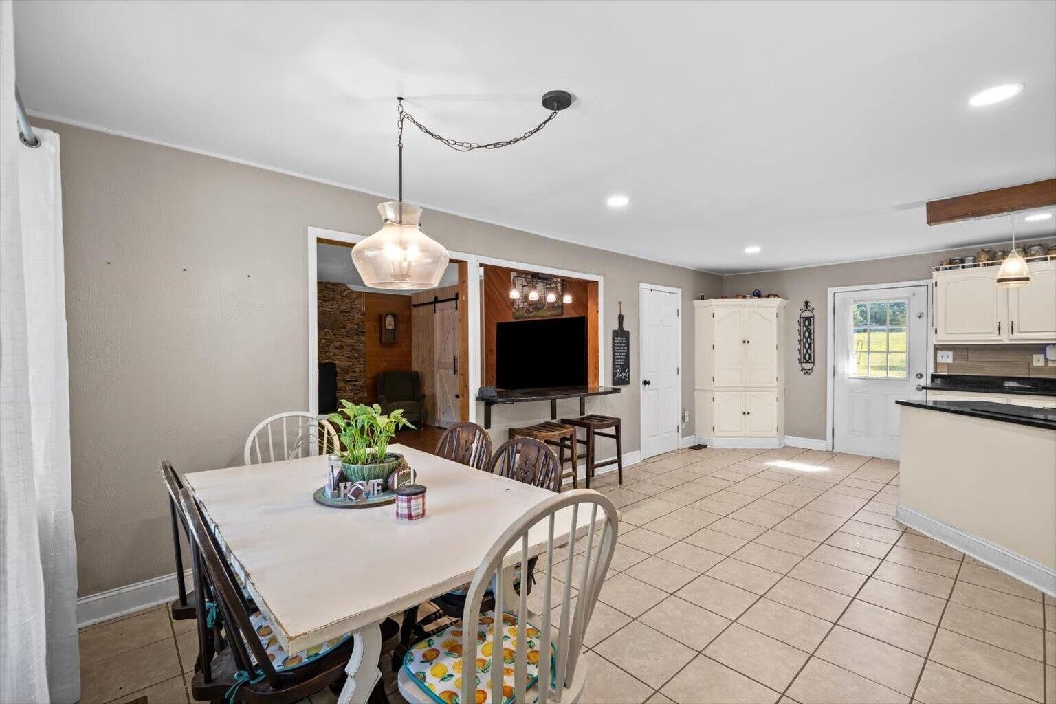 1117 Boss Road