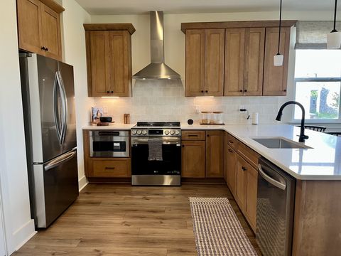 130 Valentine Aly Nashville TN 37218