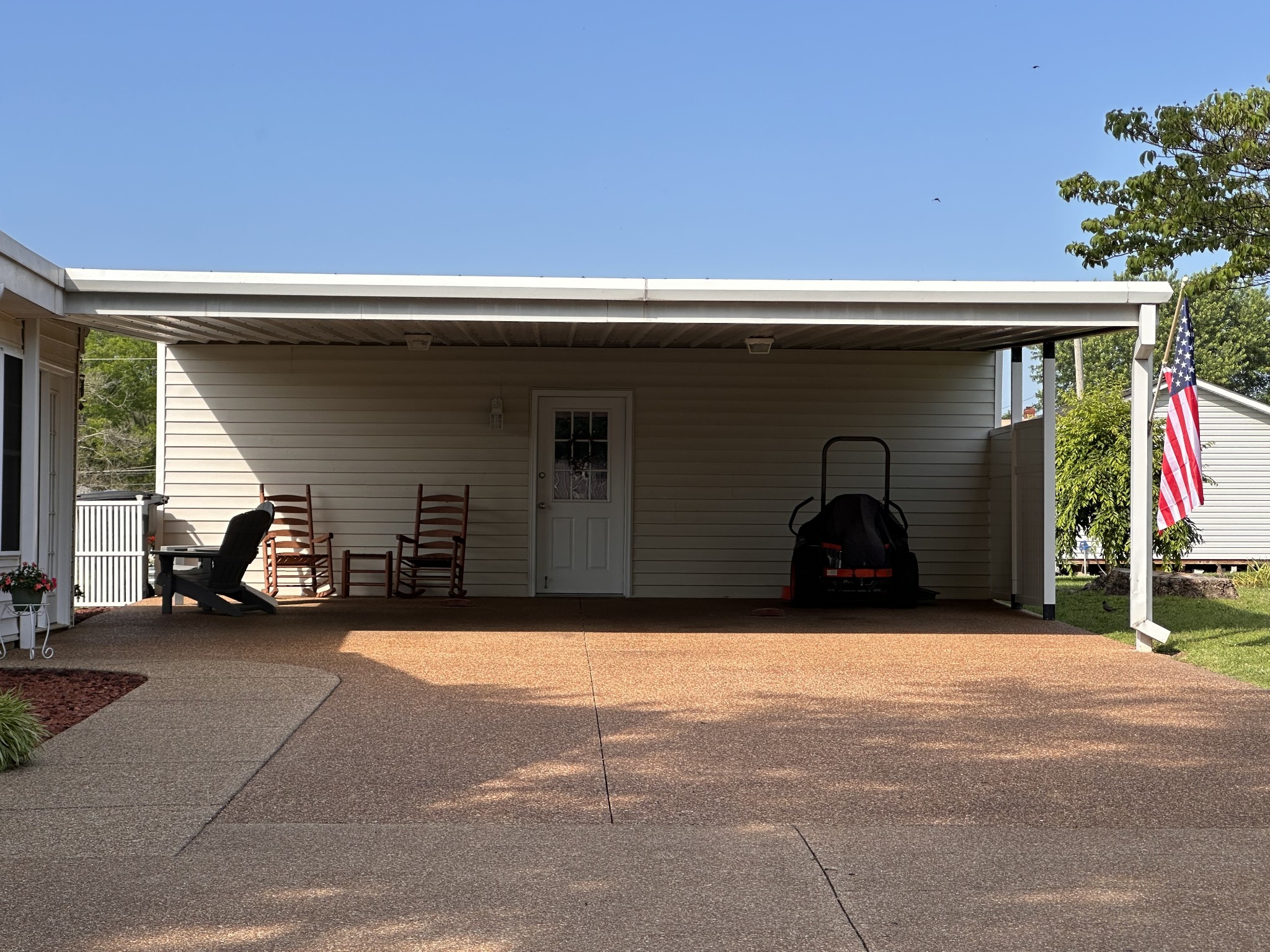 108 King St
