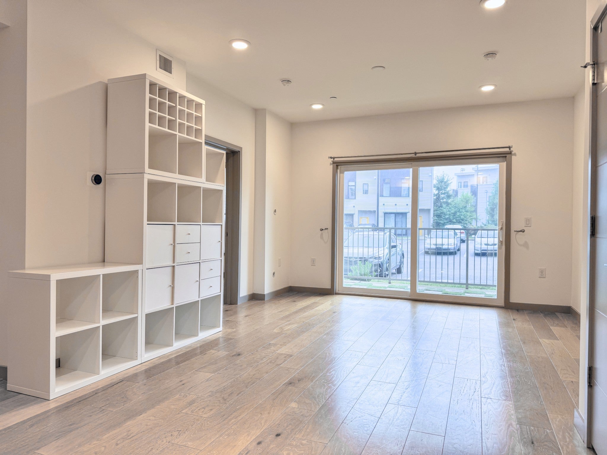 400 Herron Dr 113