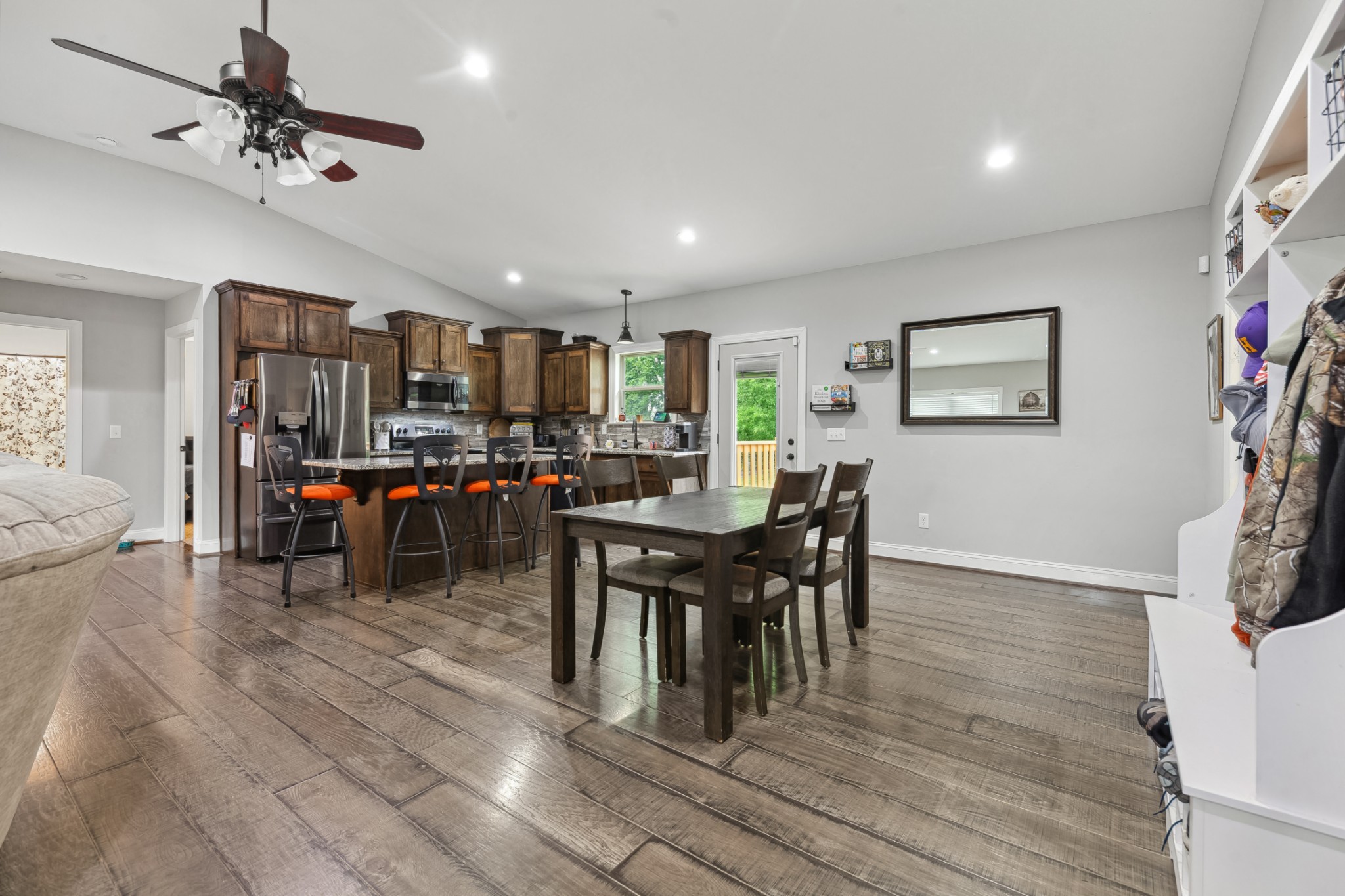 105 Mockingbird Ln