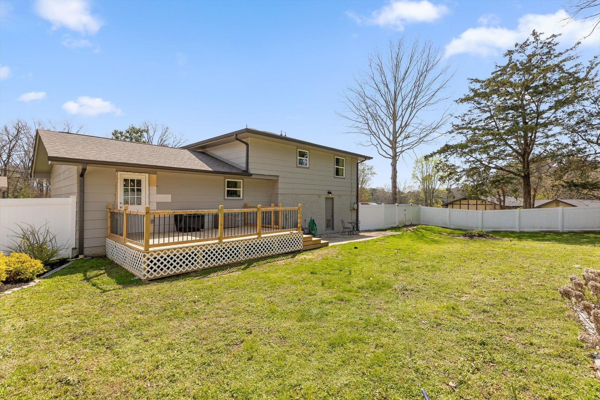 109 Rolling Ridge Drive