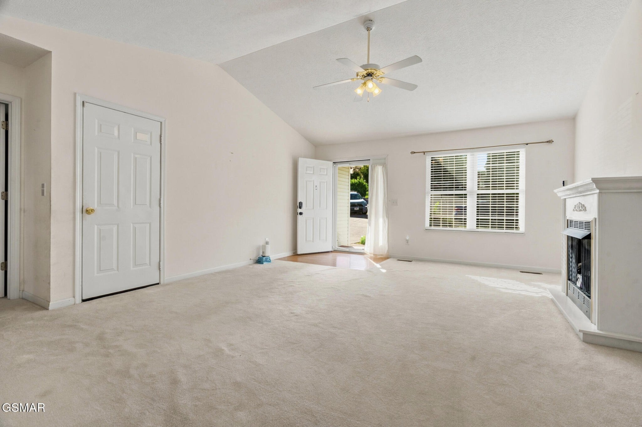 2903 Large Oak Lane