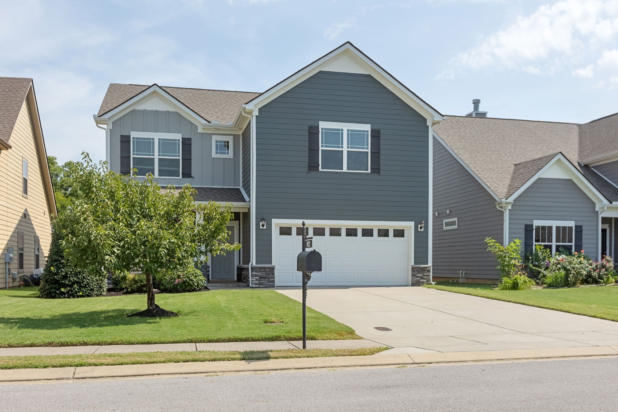 5923 Enclave Dr