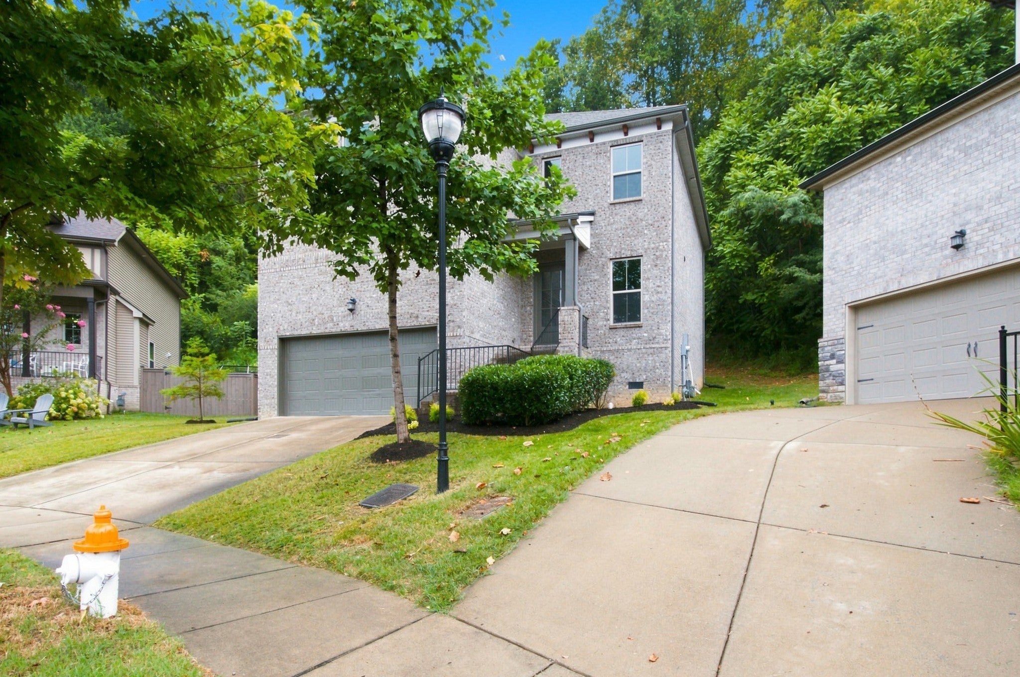 1457 Scarcroft Ln