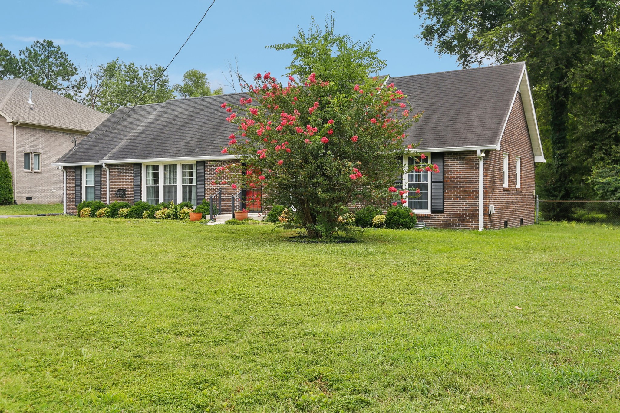 8024 Regency Dr
