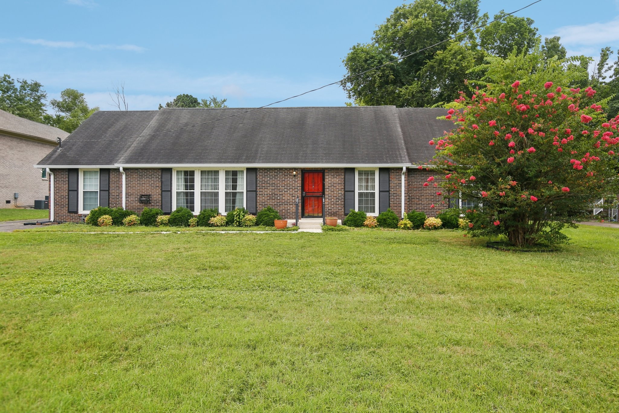 8024 Regency Dr