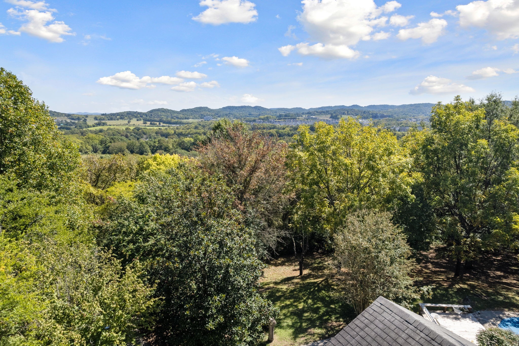 1440 Lewisburg Pike