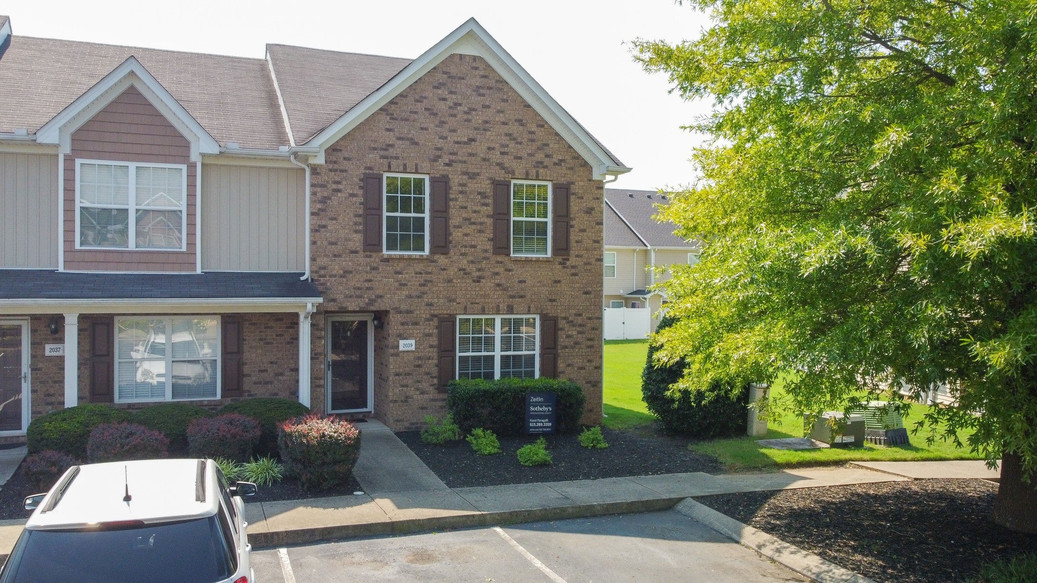 2039 Victory Gallop Ln