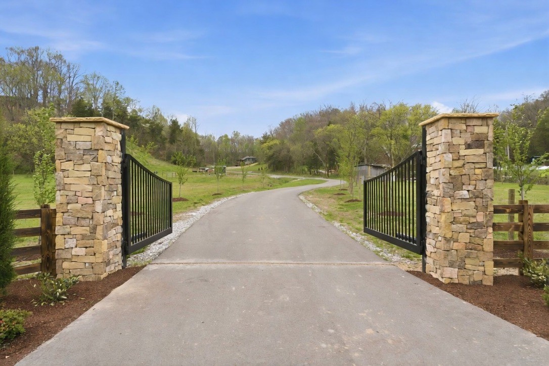 1751 Cayce Springs Rd