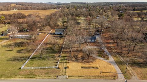 895 Harsh Ln Castalian Springs TN 37031