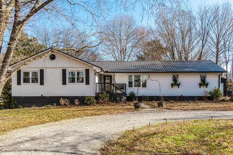 895 Harsh Ln Castalian Springs TN 37031