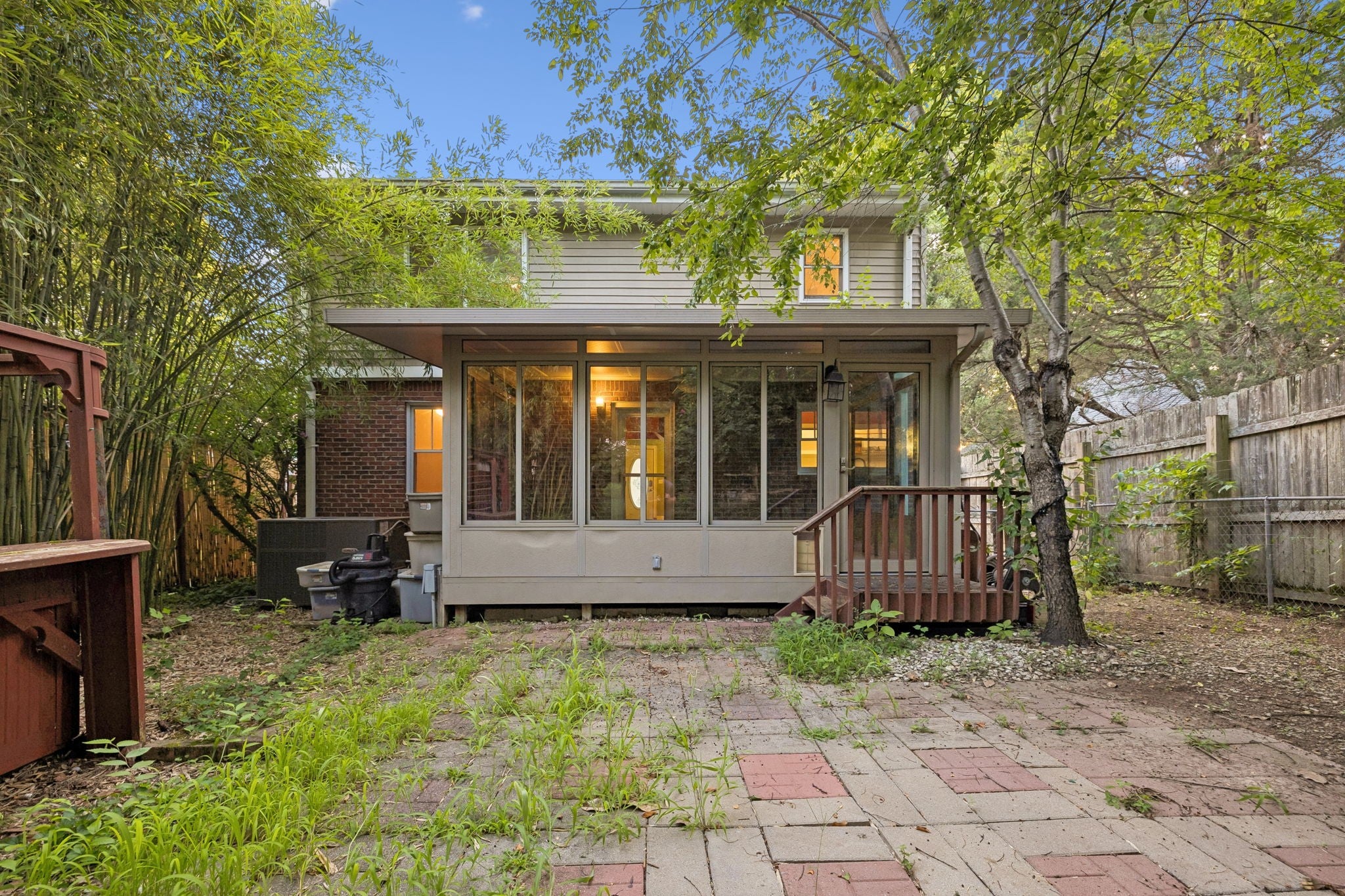 226 54th Ave N