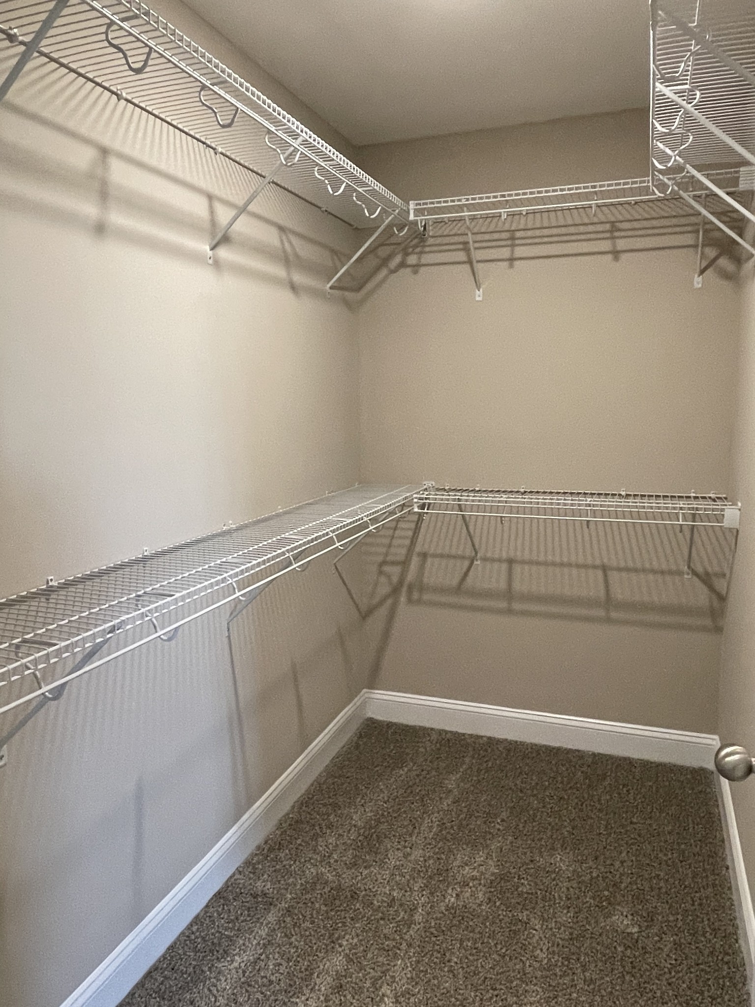 Clarksville, Tennessee 37040, United States, 3 Bedrooms Bedrooms, ,2 BathroomsBathrooms,Residential,Active,235272