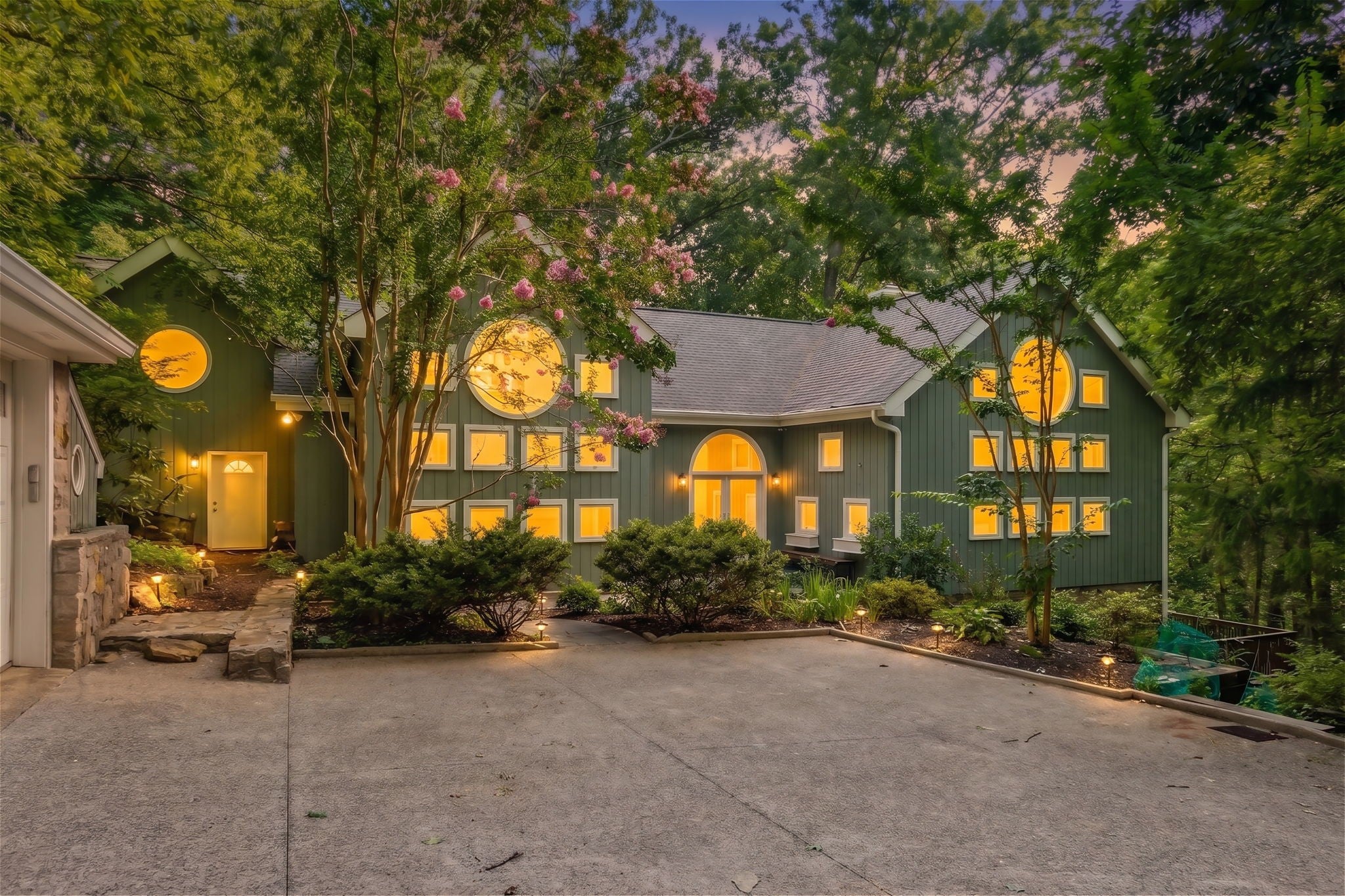4-bed listing at 6038 Sherwood Ct, Nashville