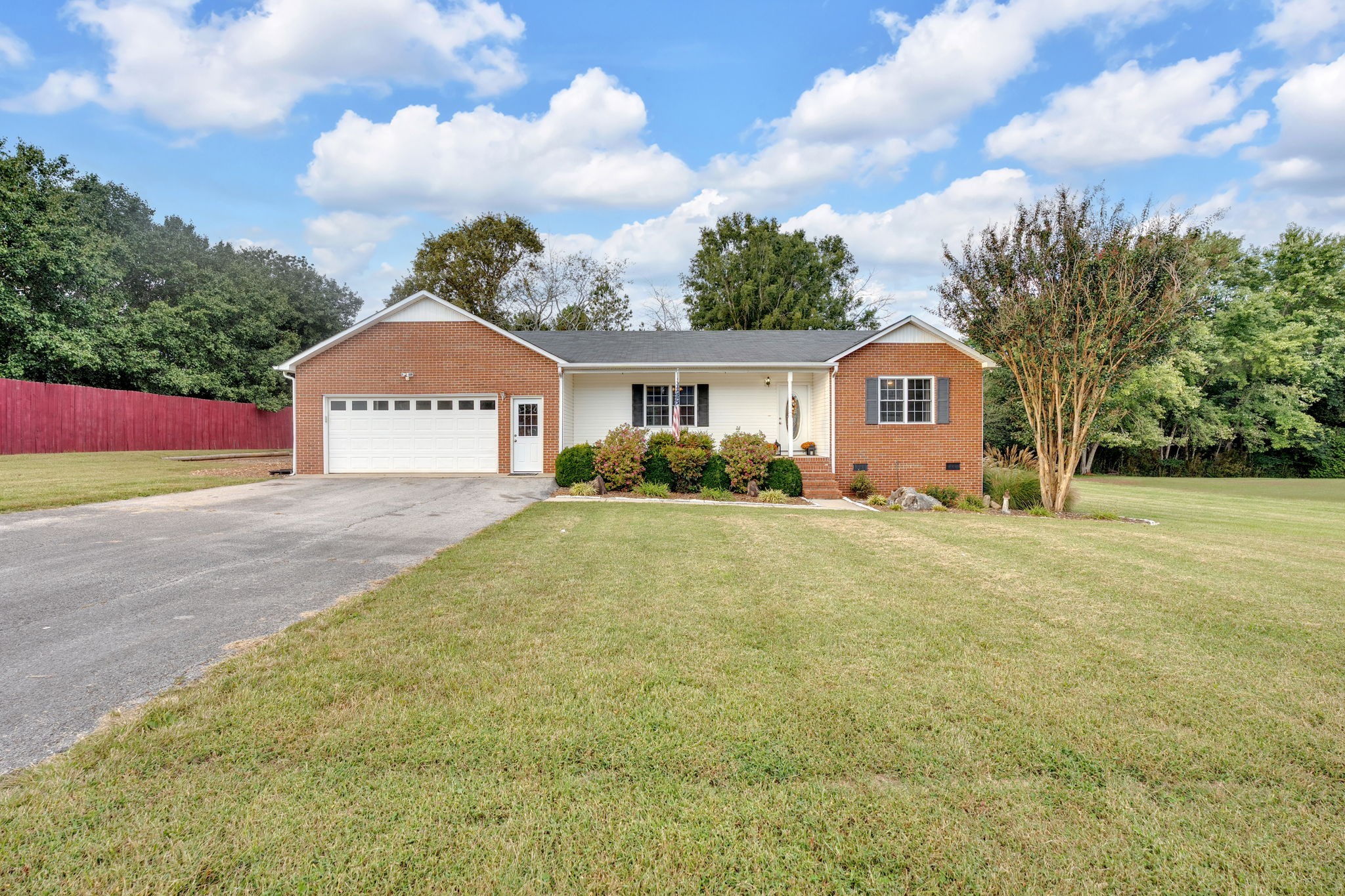 584 Fairview Cir