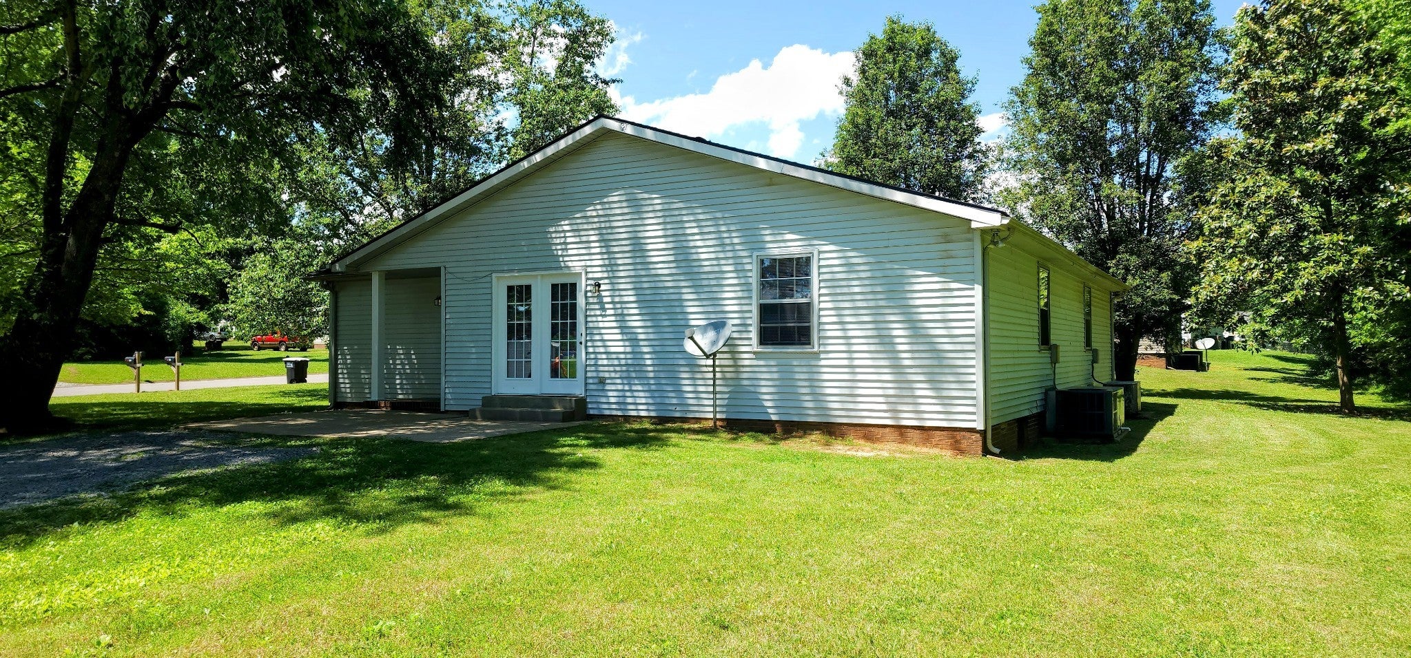 1487 Nichols Dr B