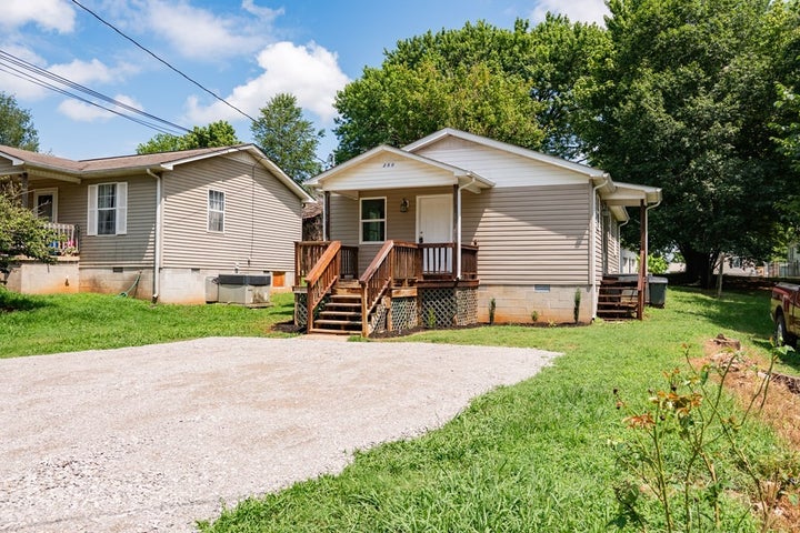 Photo 1 of 26 — 250 Mountain St, Doyle, TN 38559