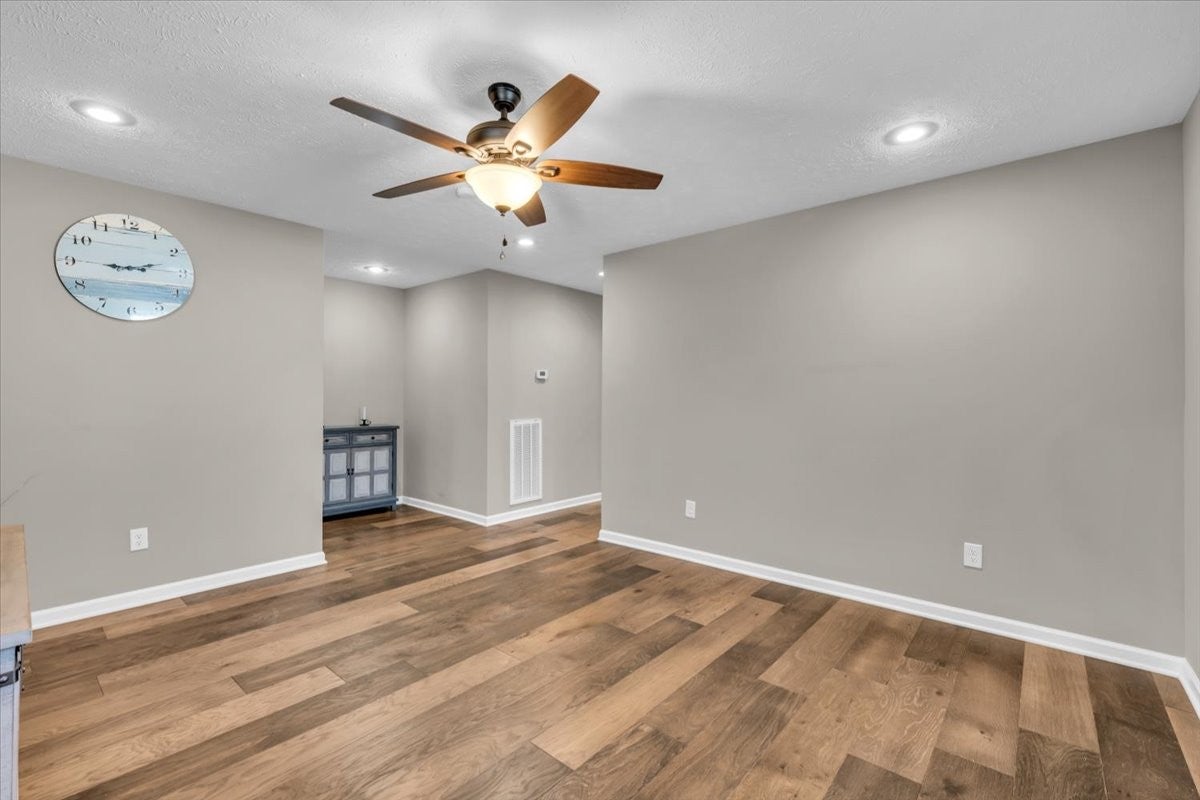 1306 Old Cowan Rd