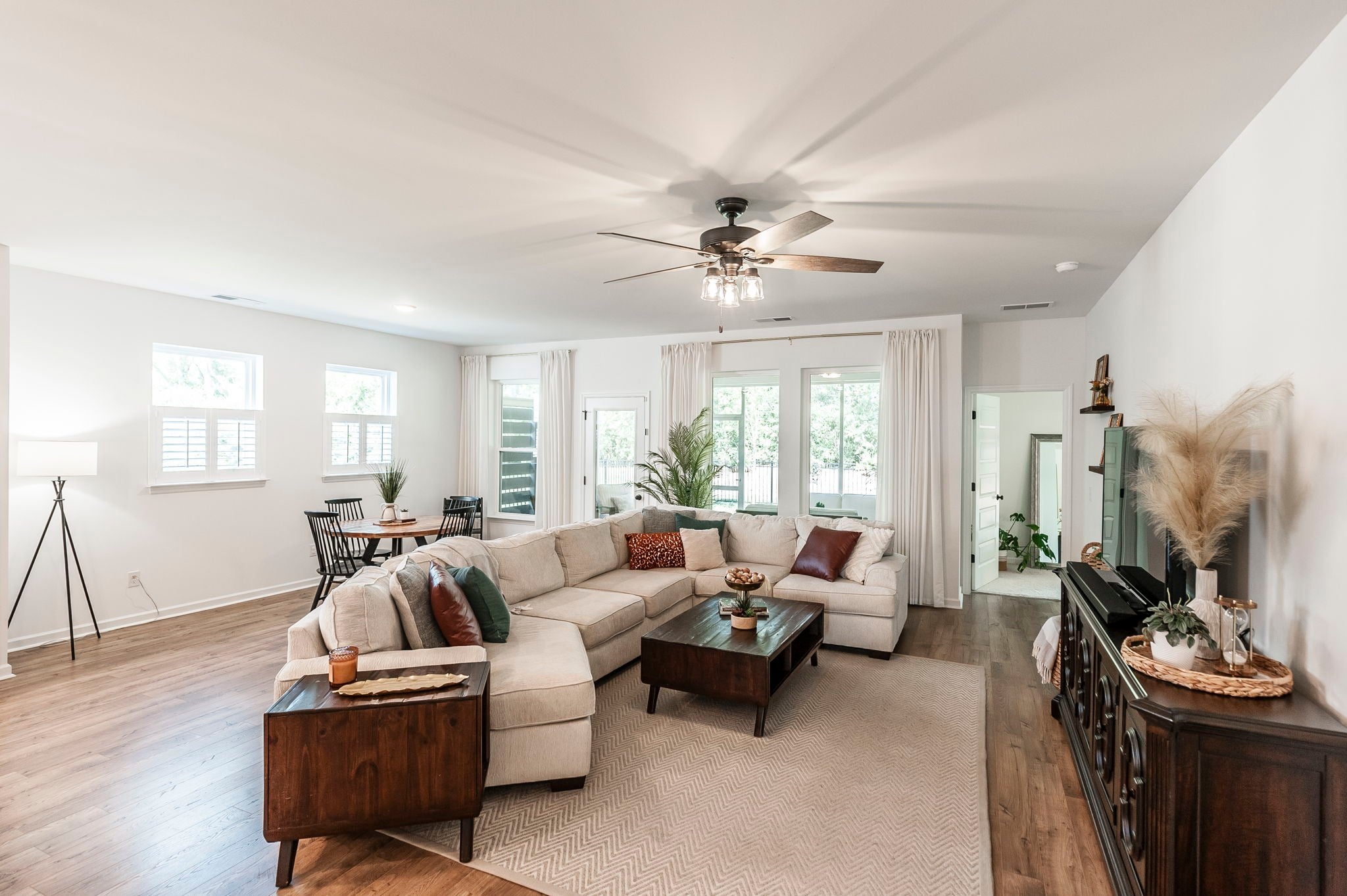 2128 Mackinac Bnd