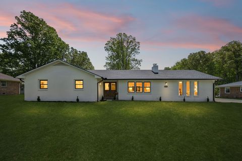 1221 Hillcrest Dr Manchester TN 37355