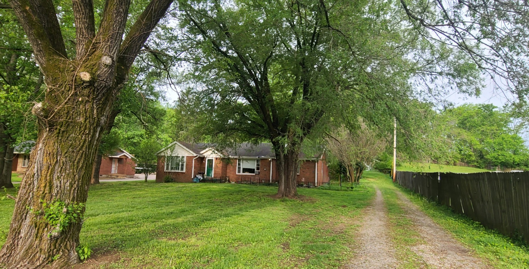 1088 Louisville Hwy