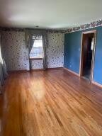 3030 Clover Ln