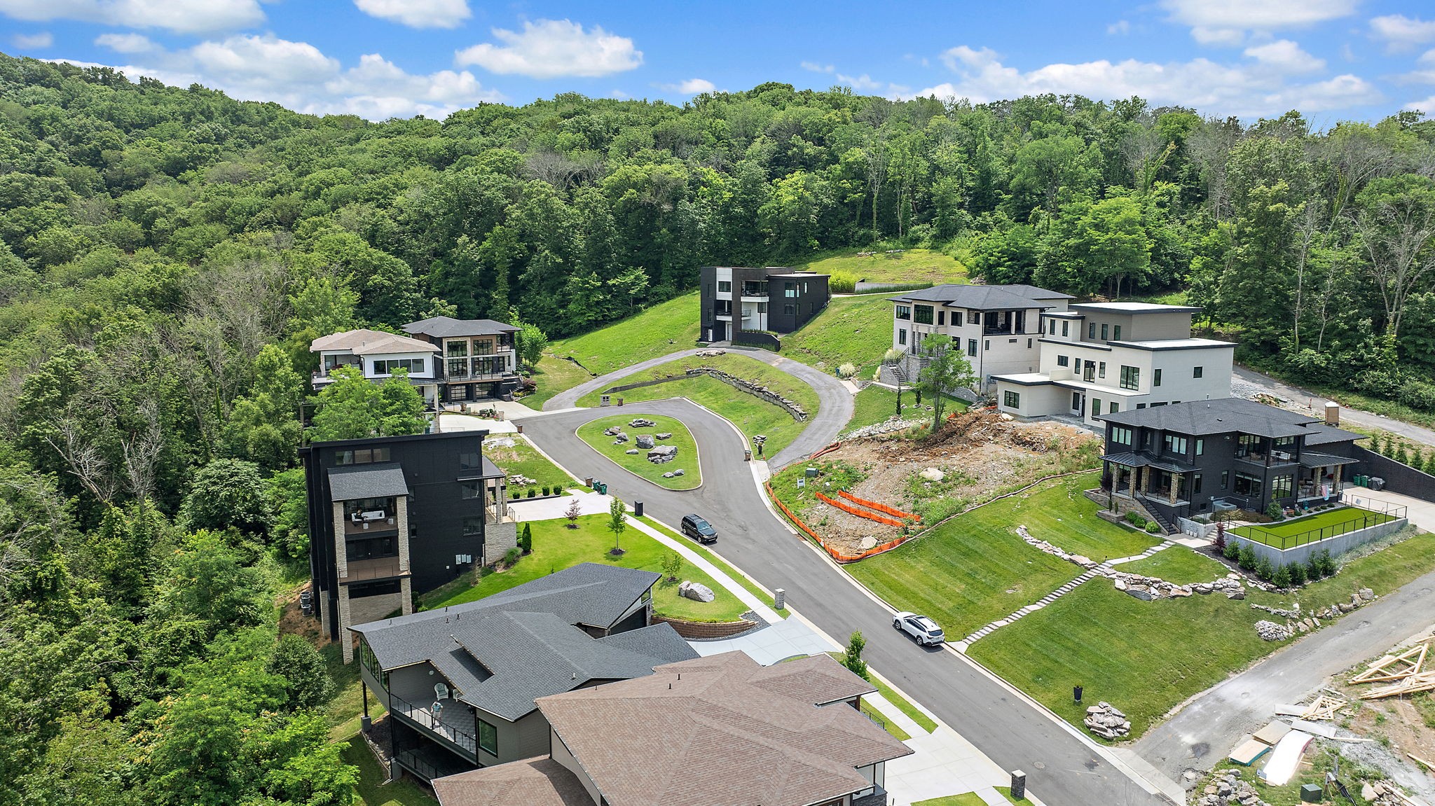 5809 Woodland Hills Dr