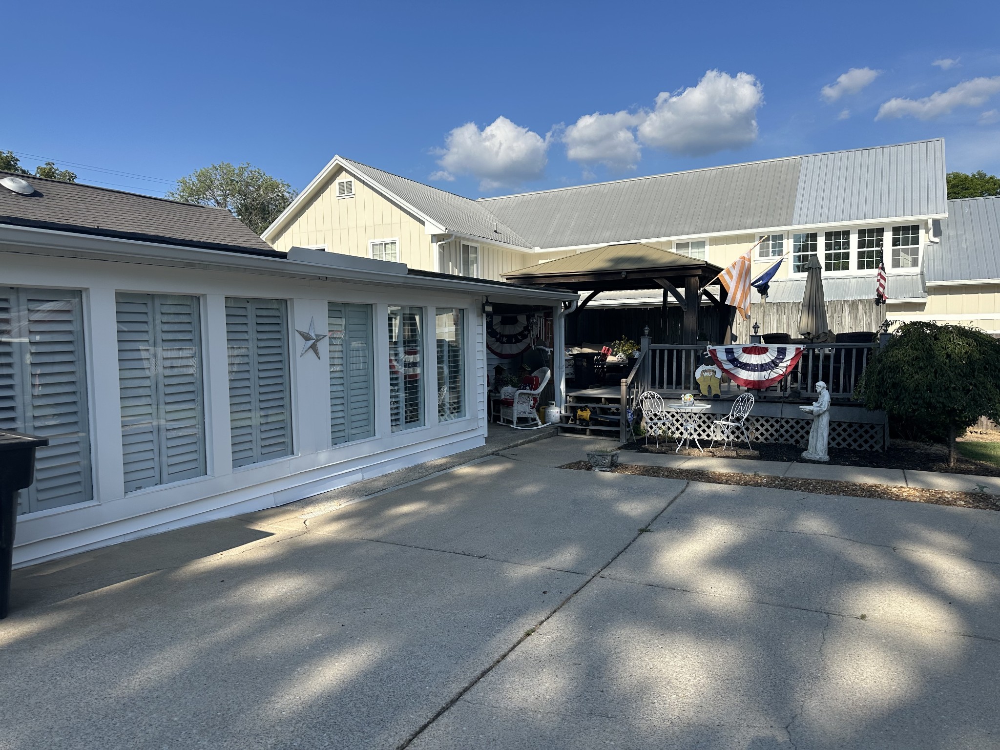 417 Battle Ave