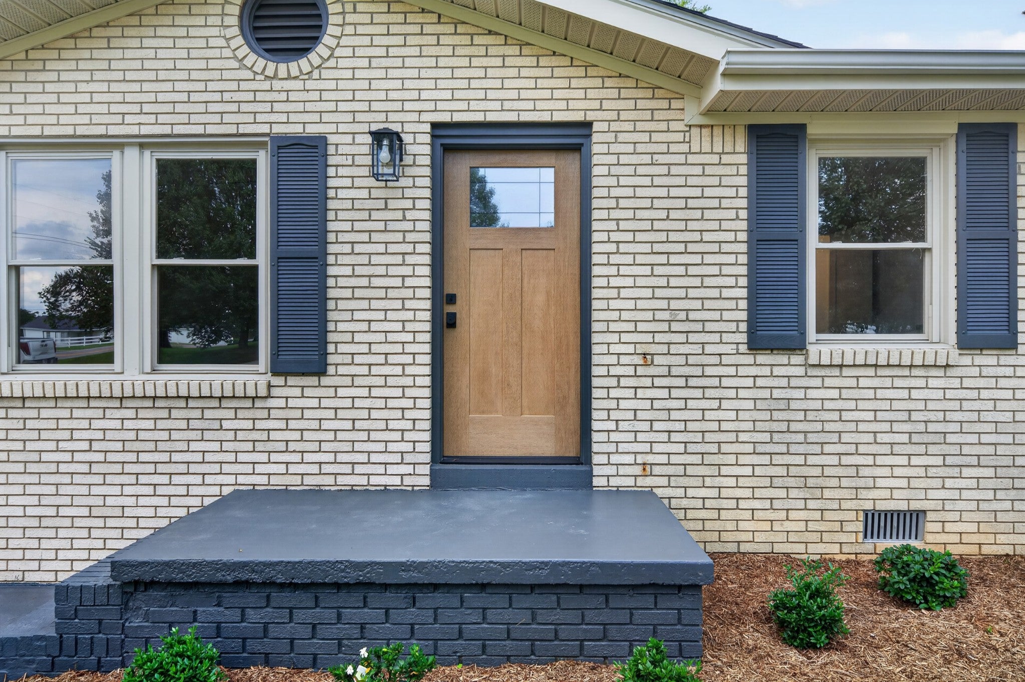 21 Robertson St