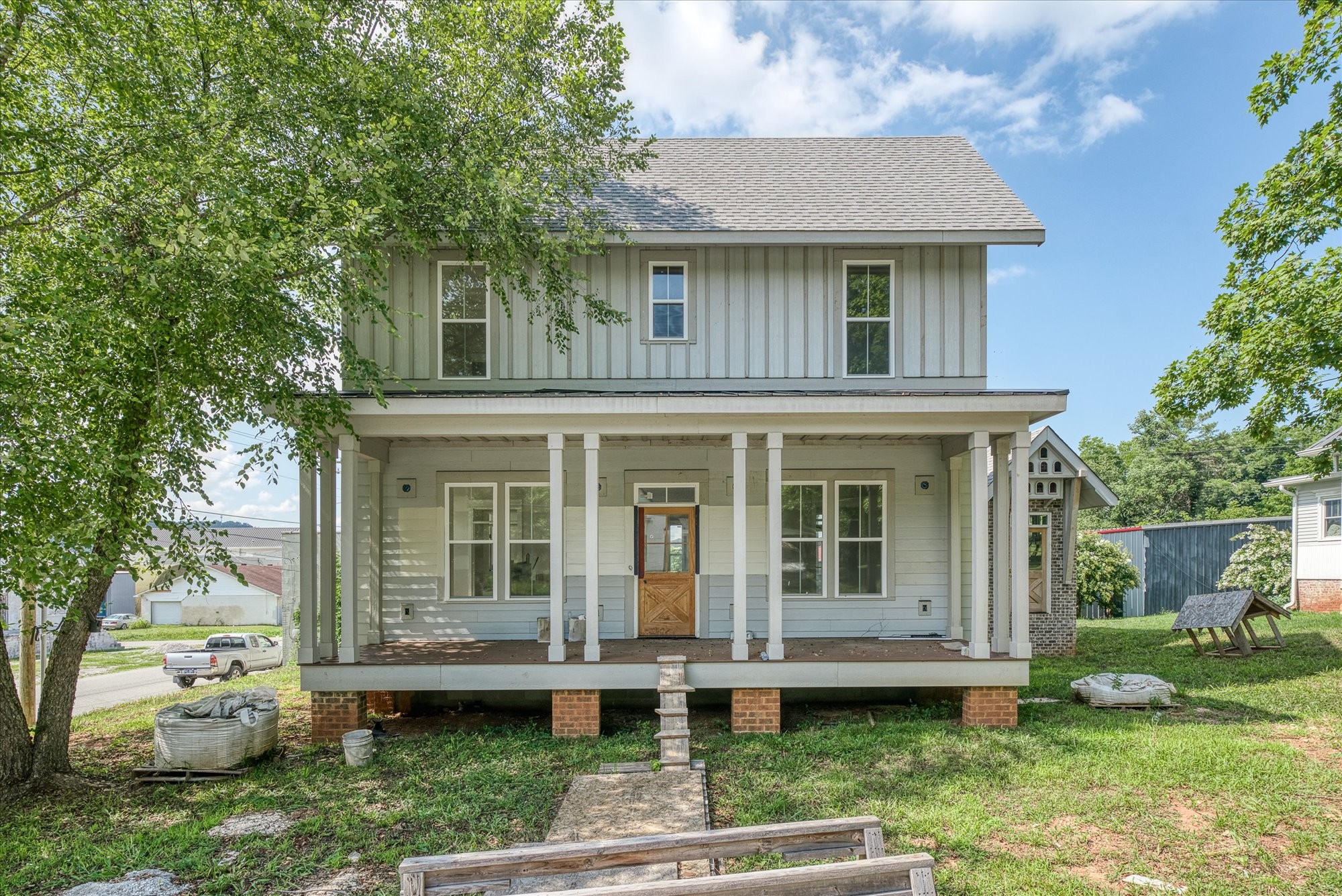 200 E Cedar St