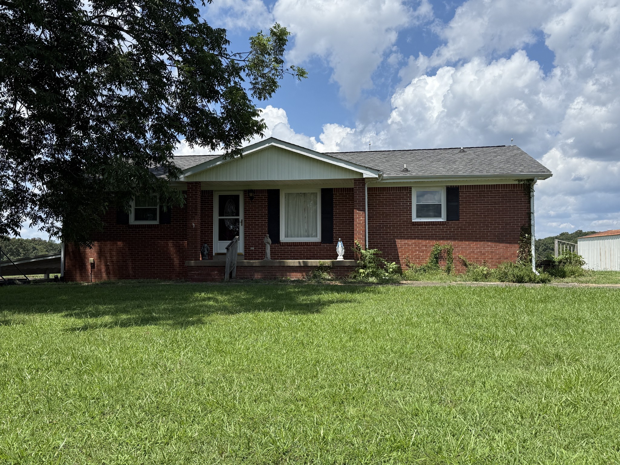637 Sheehy Rd